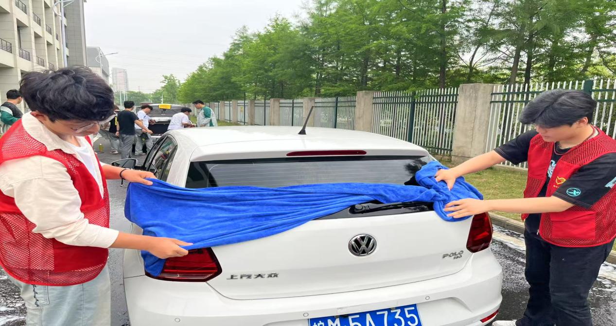 图片 4 图片 4